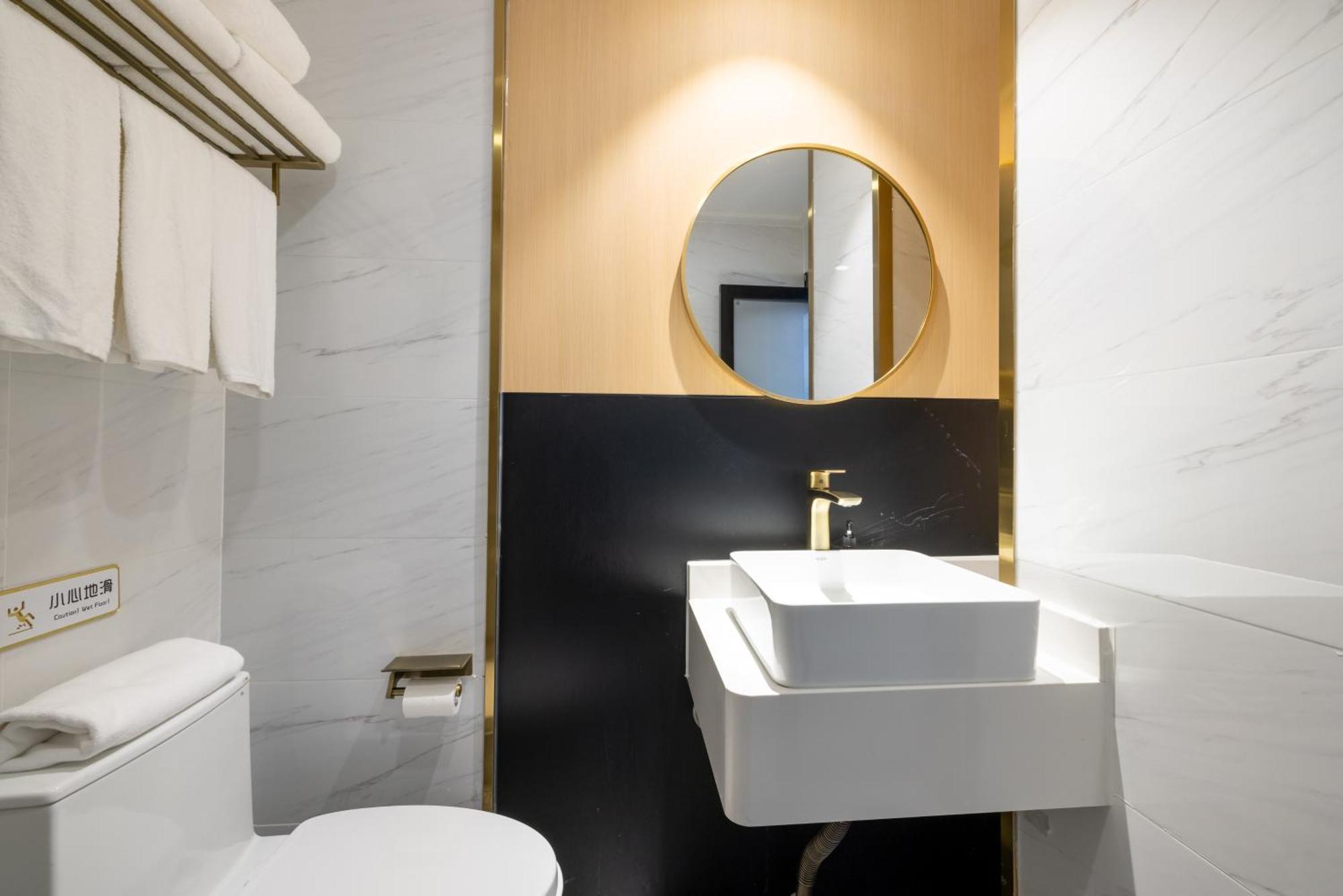 East Sacred Hotel: Tiananmen Square Proximity with Tourism Services Beijing Exterior photo